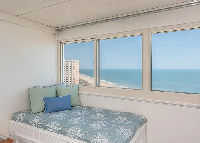 Oceanfront 15th Floor With Balcony & Pool